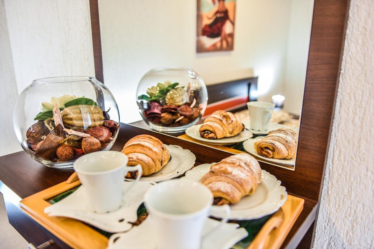 Hotel Ajana Улцин Екстериор снимка