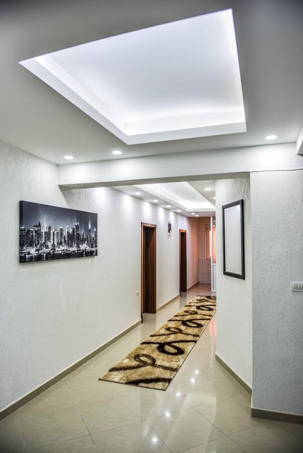 Hotel Ajana Улцин Екстериор снимка