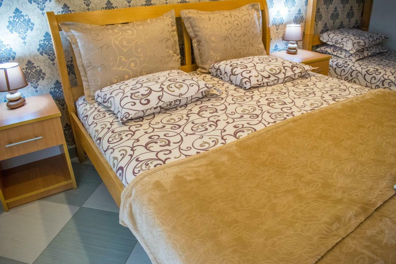 Hotel Ajana Улцин Екстериор снимка