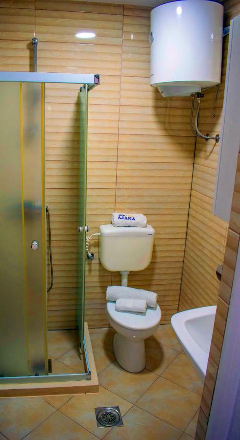 Hotel Ajana Улцин Екстериор снимка