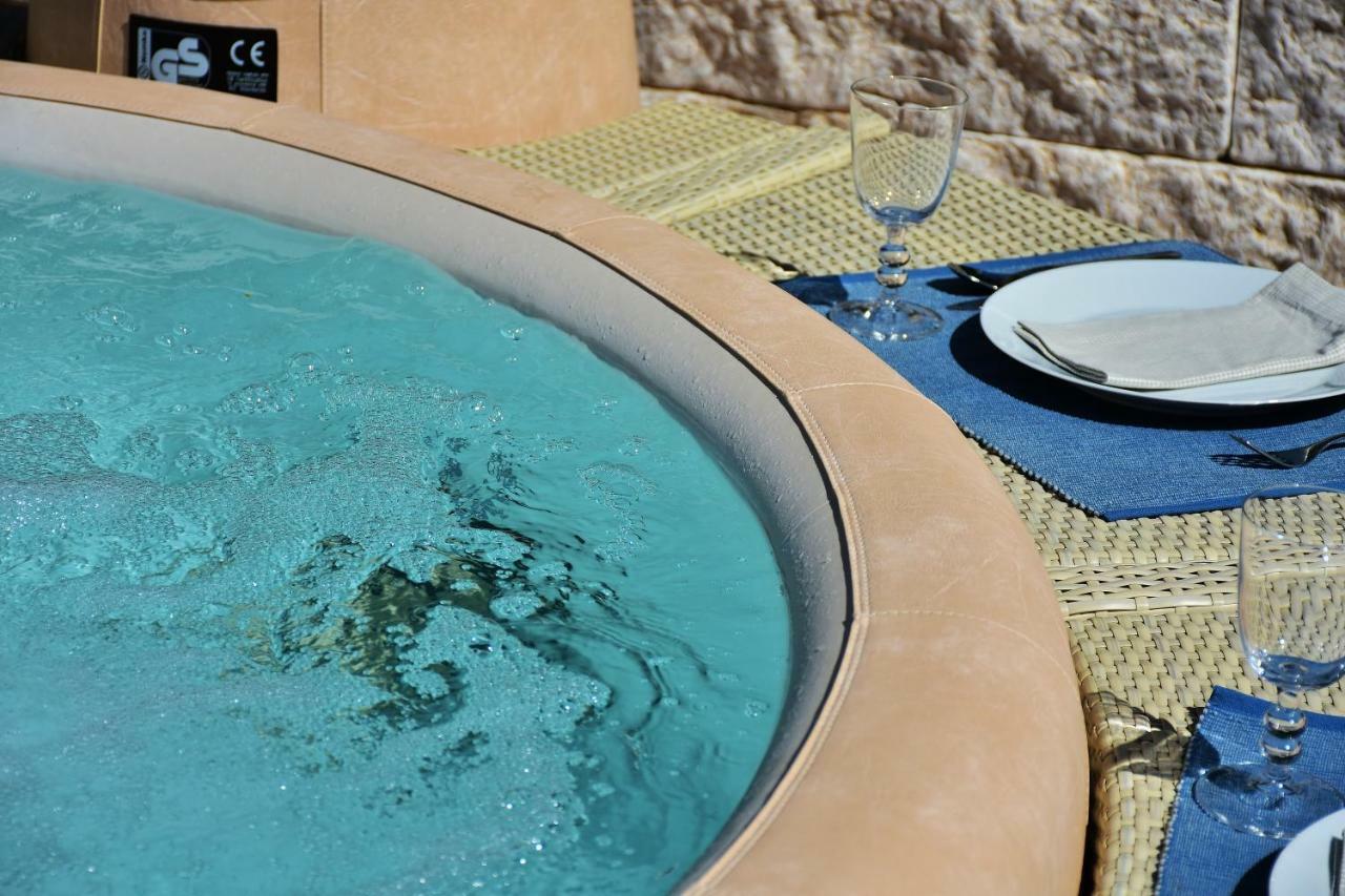 Hotel Ajana Улцин Екстериор снимка